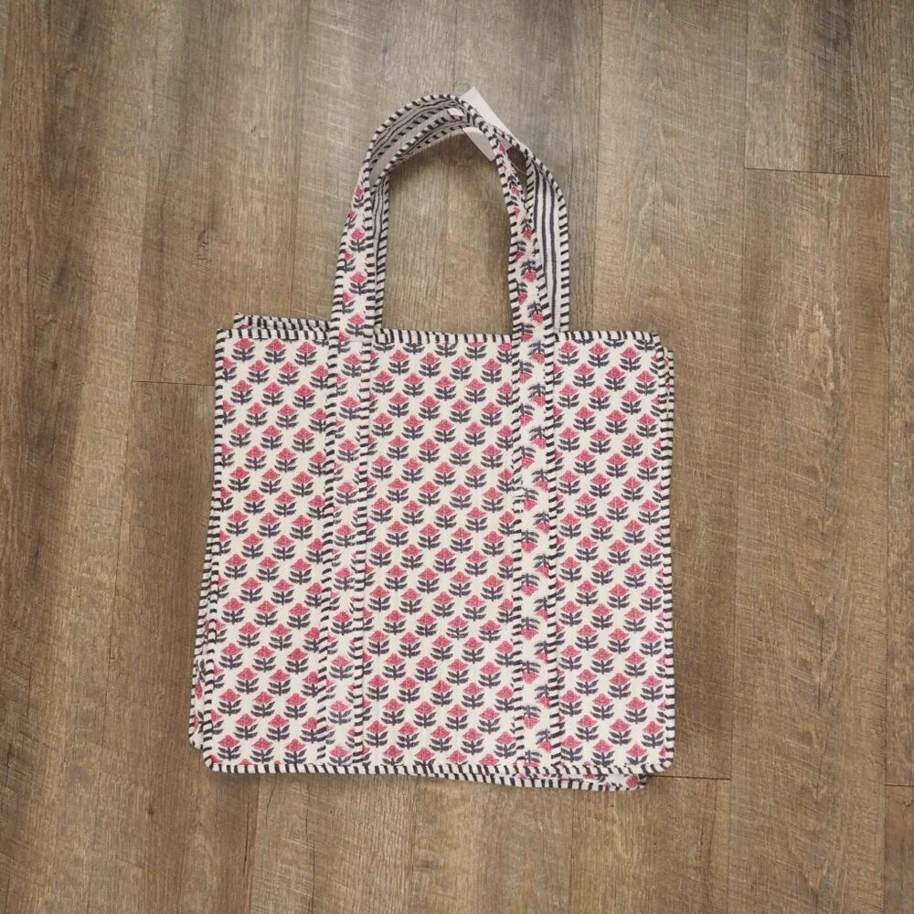 NWT Strawflower Shea Quilted Block Print Tote Bag